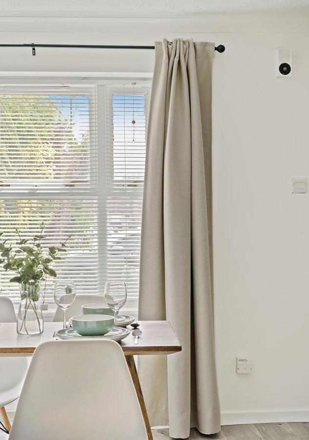 فيلا East London House Near Tube With Parking المظهر الخارجي الصورة