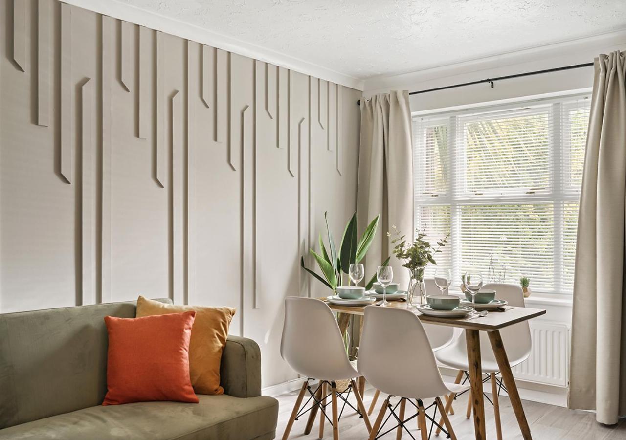 فيلا East London House Near Tube With Parking المظهر الخارجي الصورة